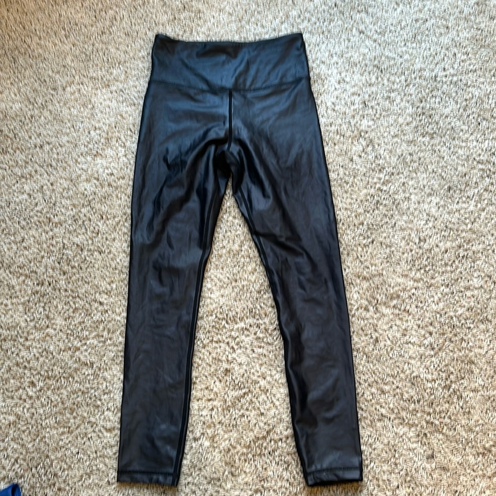 Zyia size 4 black metallic leggings